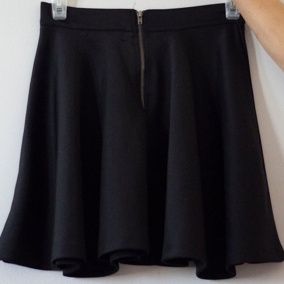 Black Skirt - Picture 2 of 3